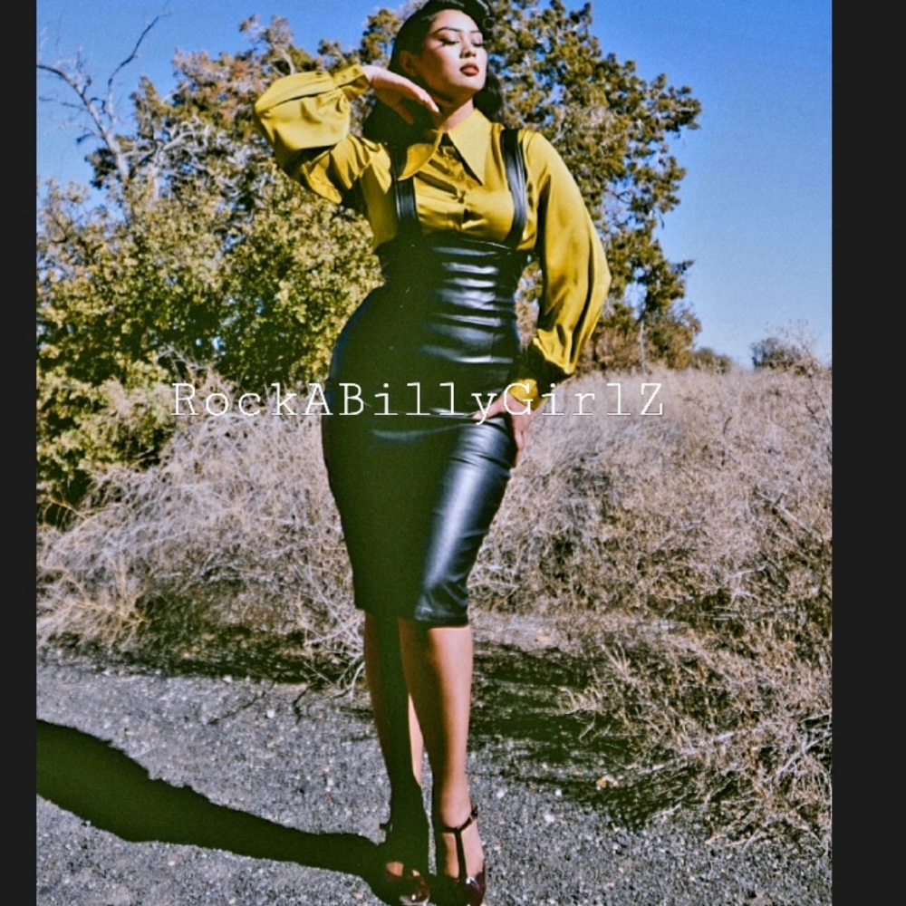 Tatyana Vintage 1950’s Black Gothic Vegan Leather Jumper Pencil Skirt Suspenders - Picture 6 of 16